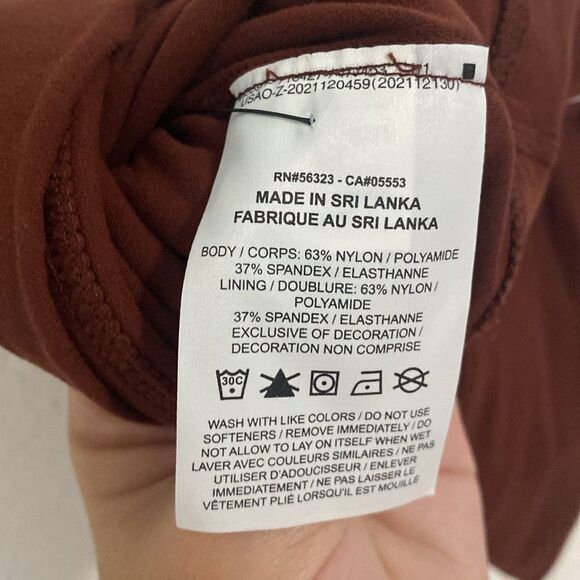 NWT- NIKE- women’s training sports bra- chocolate mocha color- size 2X - Picture 11 of 12